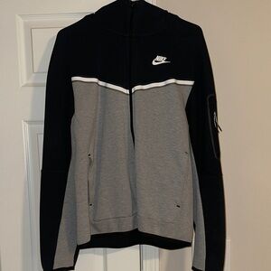 Nike Black & Gray Tech